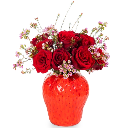 Strawberry vase with red roses bouquet